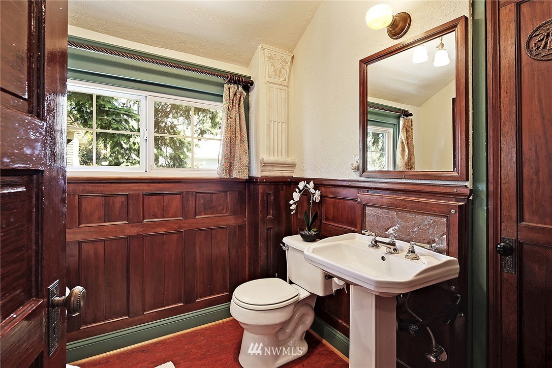 1315 East Spring Street Seattle, WA 98122 - Photo 14 of 21