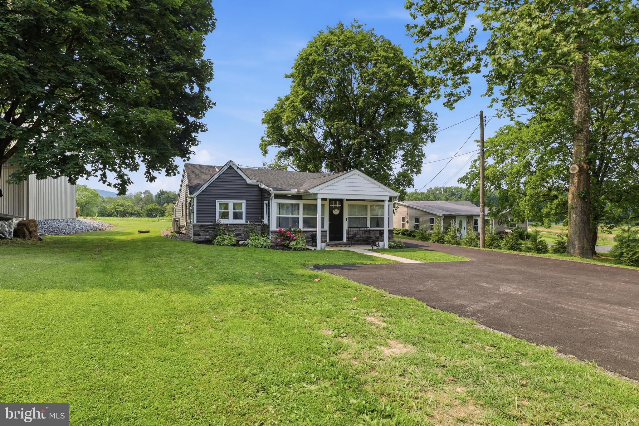 6179 York Road Spring Grove, PA 17362 - Photo 3 of 34