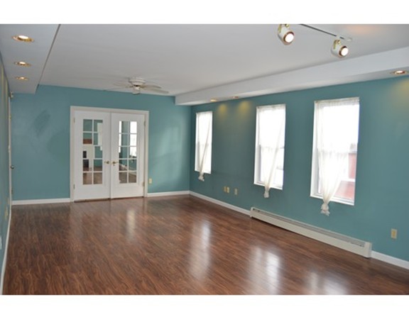 41 Holland Road Worcester, MA 01603 - Photo 17 of 29 Gallery Image 17