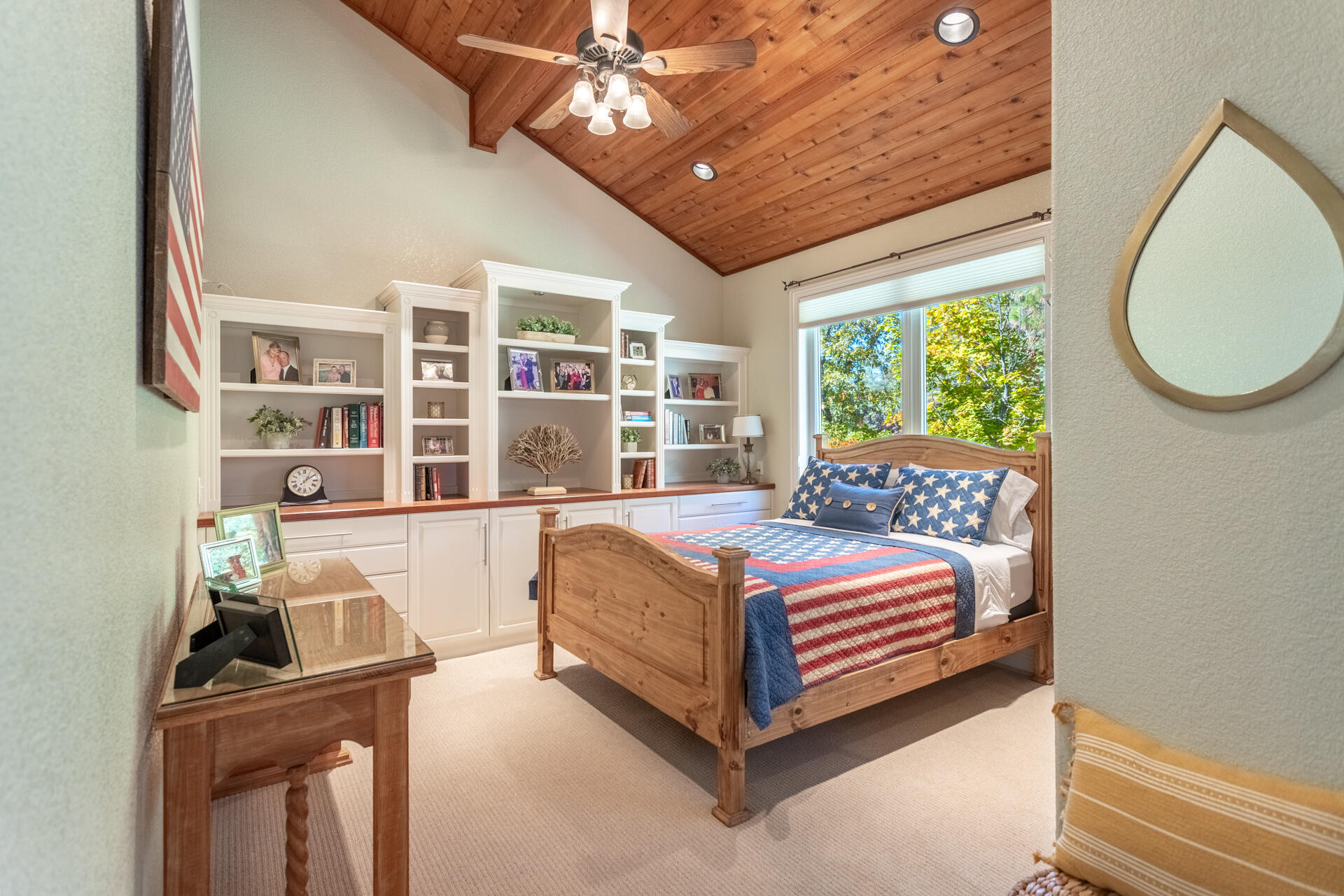 19200 Mountain Maple Road Lakehead, CA 96051 - Photo 23 of 42 Bedroom 3