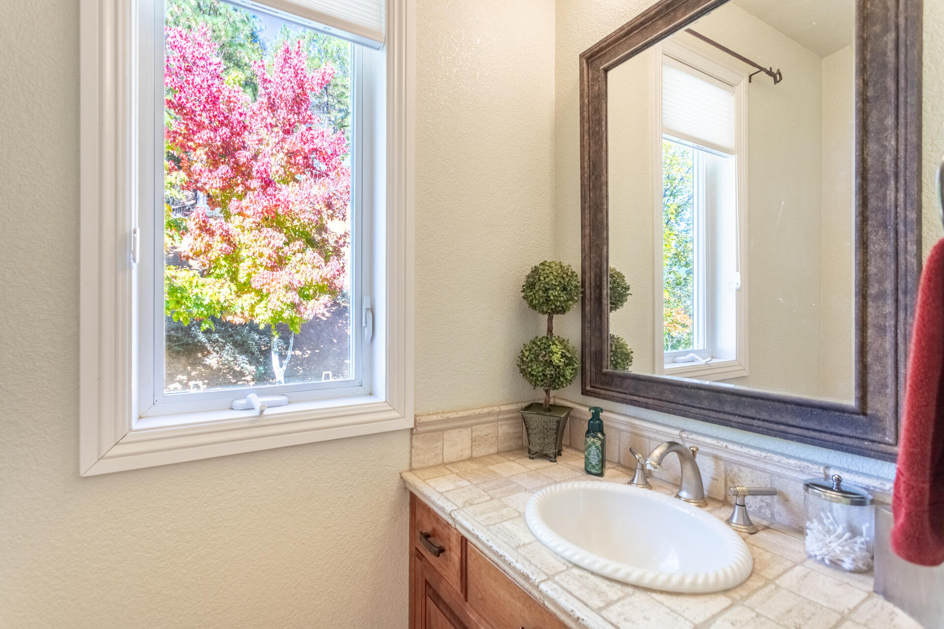 19200 Mountain Maple Road Lakehead, CA 96051 - Photo 24 of 42 Half Bath