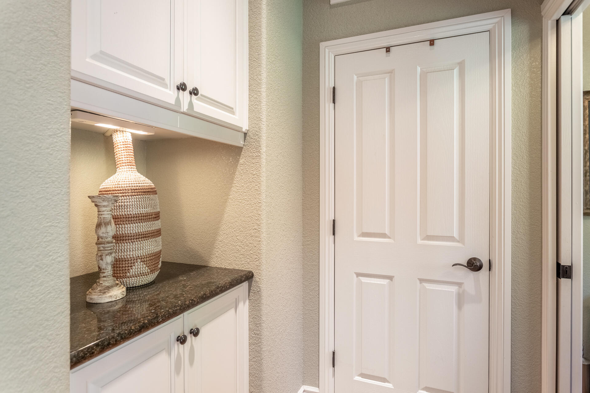 19200 Mountain Maple Road Lakehead, CA 96051 - Photo 26 of 42 Hall