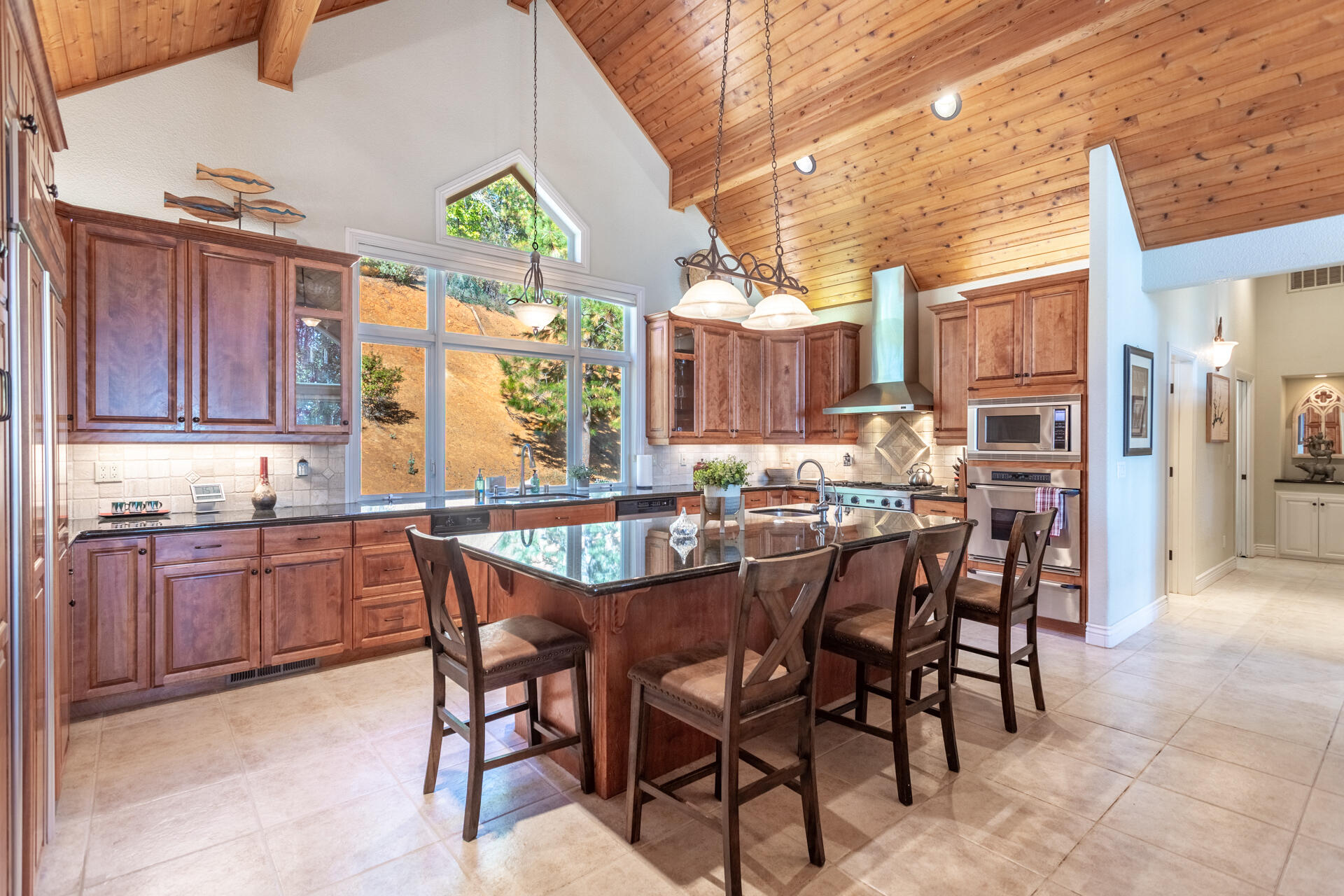 19200 Mountain Maple Road Lakehead, CA 96051 - Photo 7 of 42 Kitchen