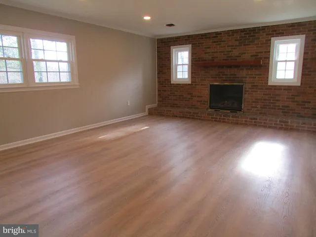 $3,850 | 11348 Vale Road, Oakton, VA 22124