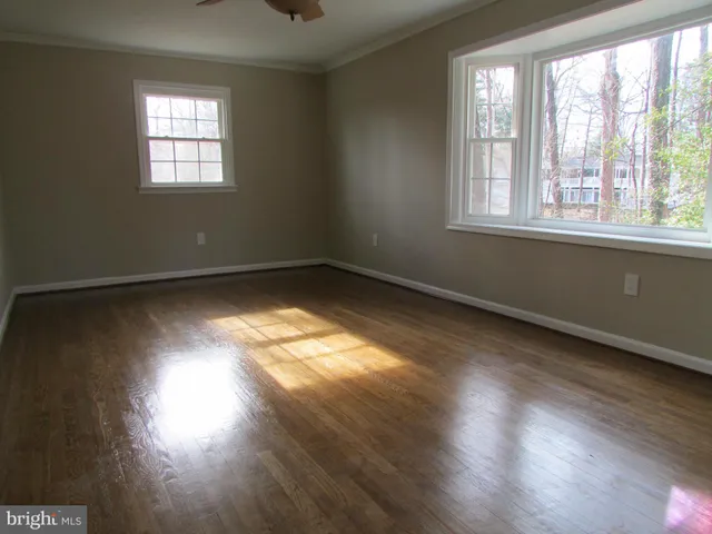 $3,850 | 11348 Vale Road, Oakton, VA 22124