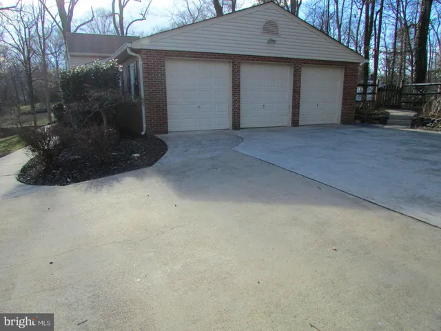 $3,850 | 11348 Vale Road, Oakton, VA 22124