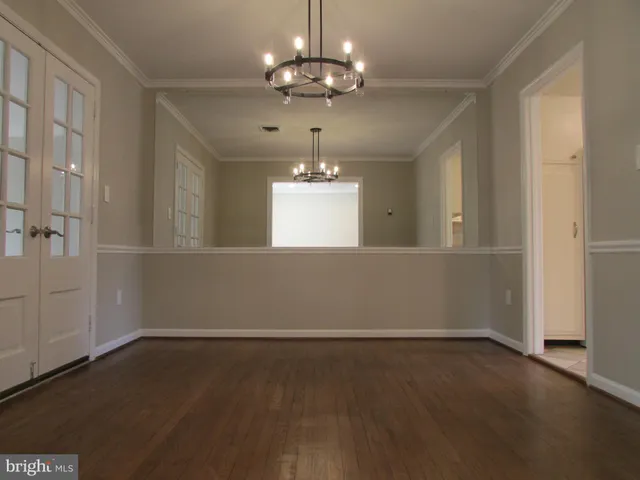 $3,850 | 11348 Vale Road, Oakton, VA 22124