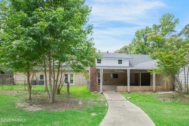 $374,900 | 5811 Basile Eunice Highway, Eunice, LA 70535