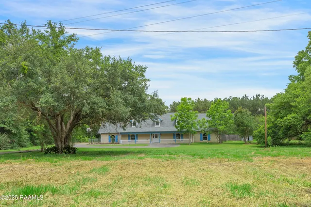 $374,900 | 5811 Basile Eunice Highway, Eunice, LA 70535