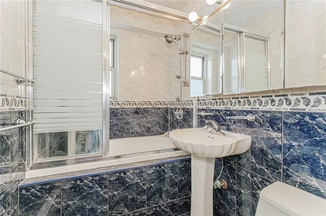 $468,000 | 2483 West 16th Street, Unit 3C | Gravesend