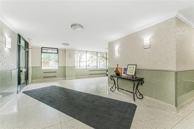 $468,000 | 2483 West 16th Street, Unit 3C | Gravesend