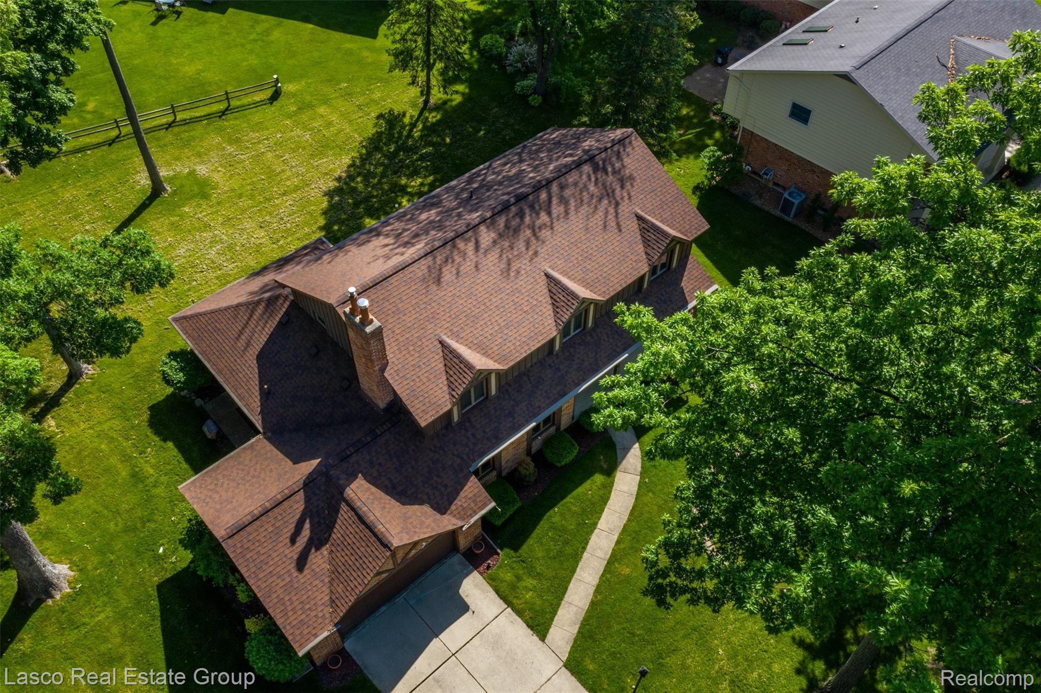 6343 Kings Pointe Road Grand Blanc, MI 48439 - Photo 39 of 44 DJI_0771.jpg