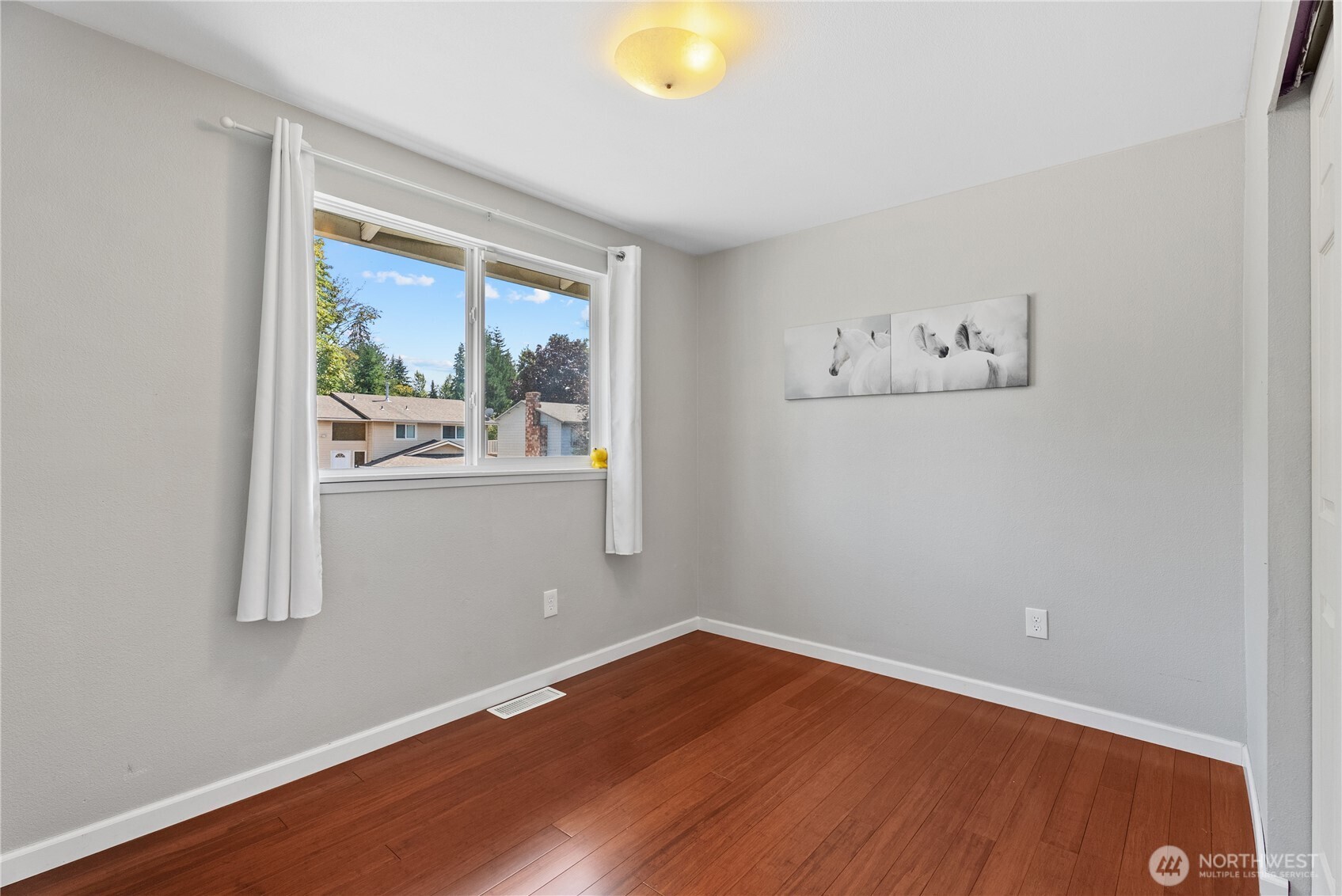 1665 Monroe Court Southeast Renton, WA 98058 - Photo 20 of 27 Gallery Image 20