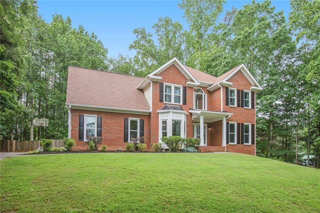 2482 Windchase Court Buford, GA 30518 - Photo 5 of 36