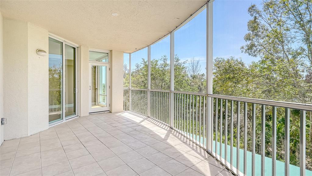 401 North Point Road, Unit 301 Osprey, FL 34229 - Photo 18 of 91