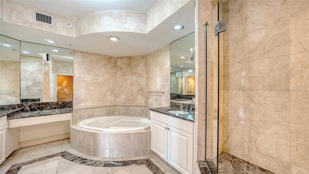 401 North Point Road, Unit 301 Osprey, FL 34229 - Photo 26 of 91