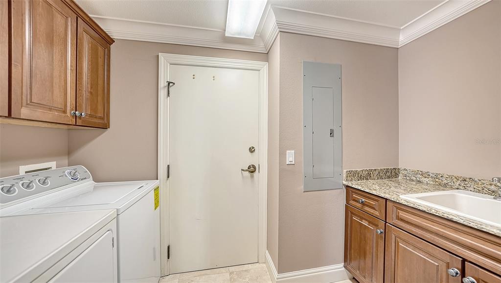 401 North Point Road, Unit 301 Osprey, FL 34229 - Photo 30 of 91