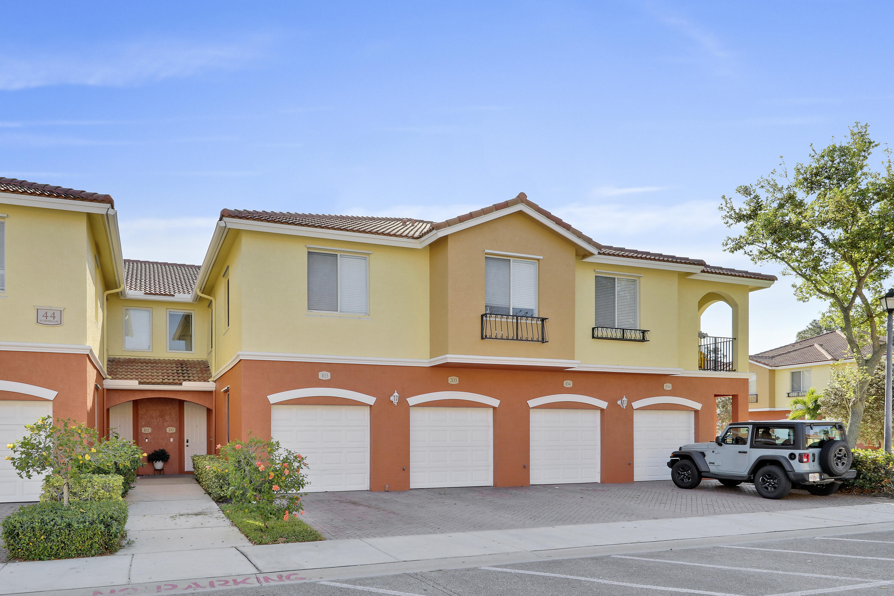 44 Southeast Sedona Circle, Unit 103 Stuart, FL 34994 - Photo 1 of 25 House-39