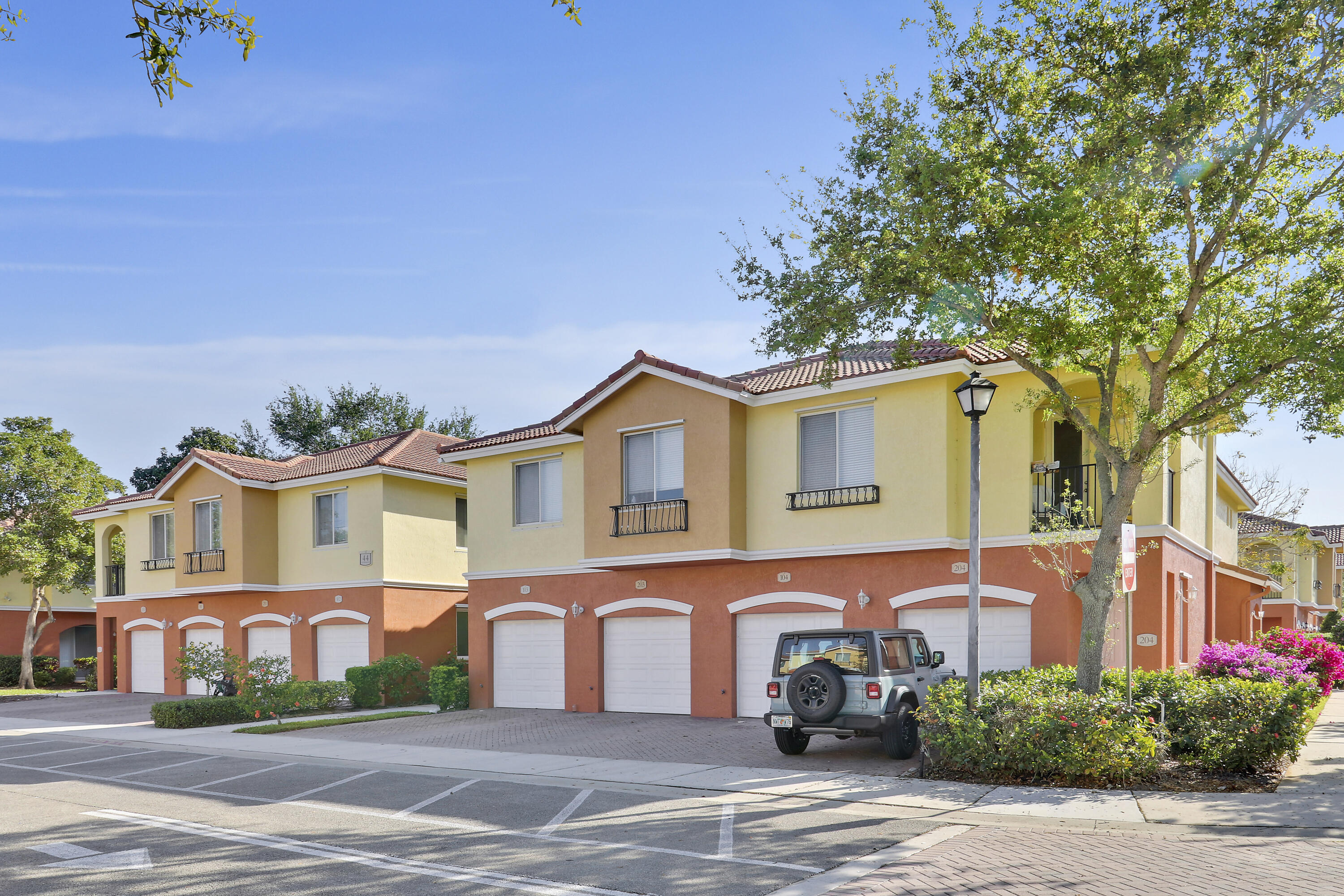 44 Southeast Sedona Circle, Unit 103 Stuart, FL 34994 - Photo 2 of 25 House-40