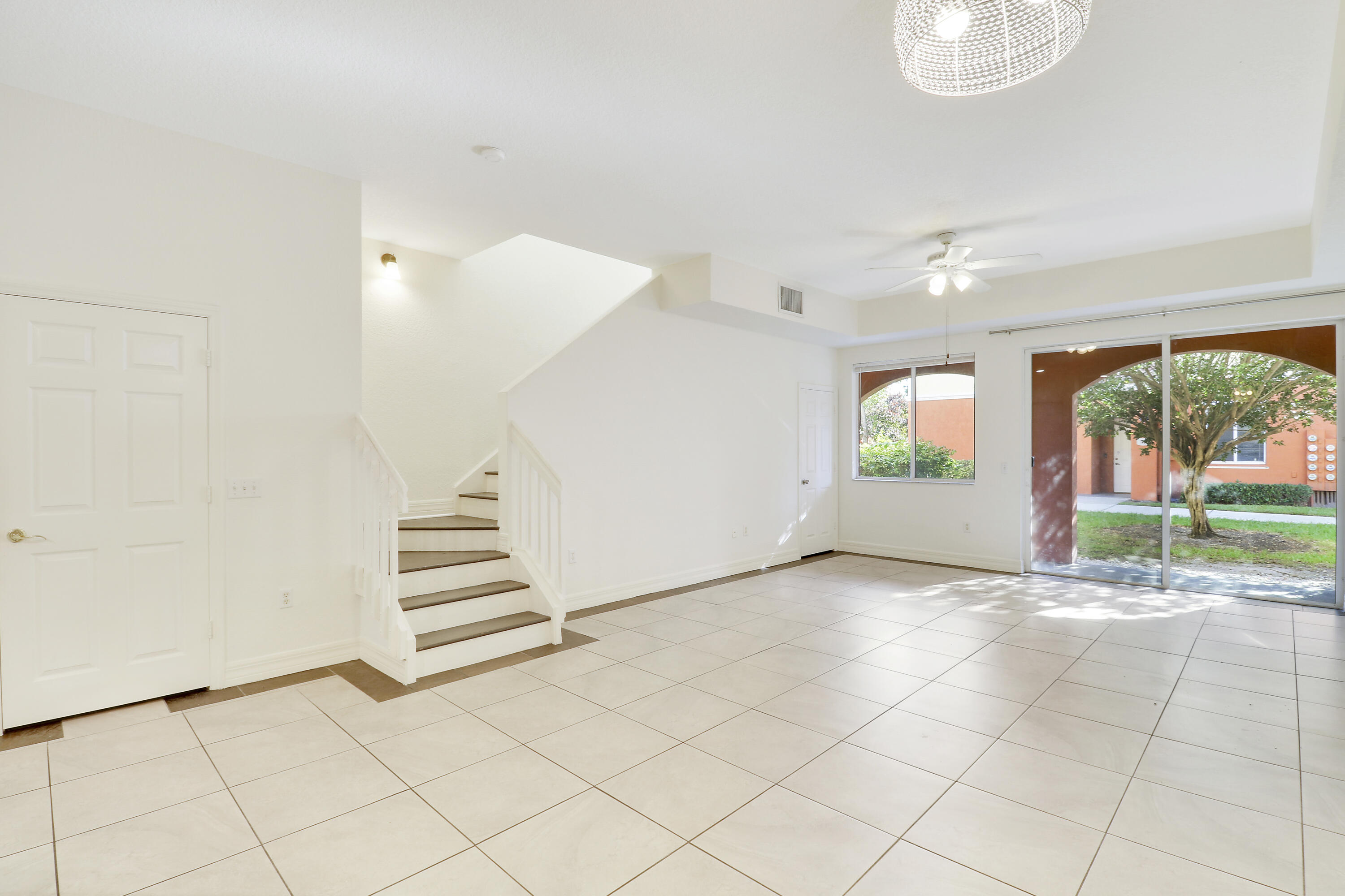 44 Southeast Sedona Circle, Unit 103 Stuart, FL 34994 - Photo 4 of 25 House-25