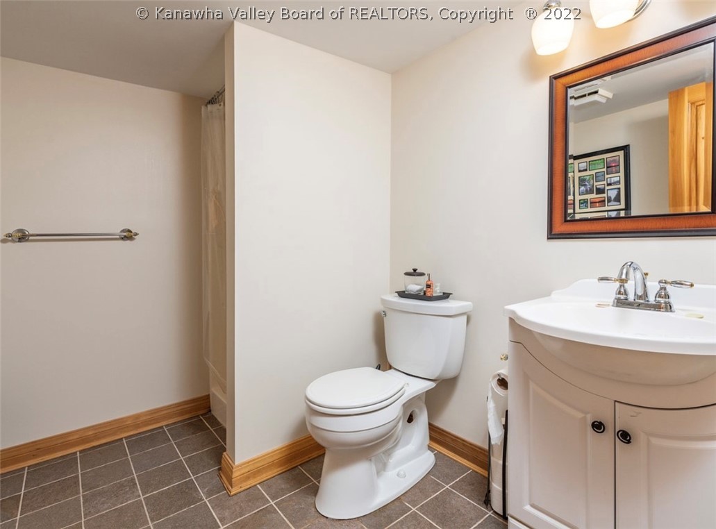19 Foxchase Road Charleston, WV 25304 - Photo 32 of 39 Gallery Image 32
