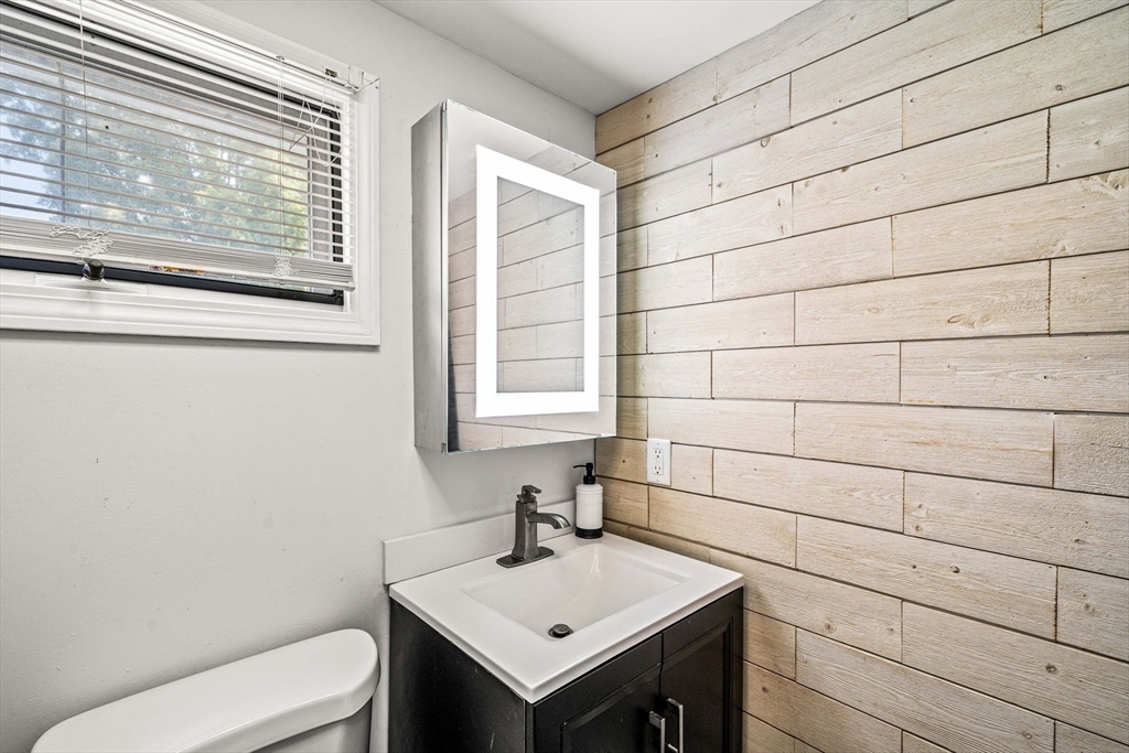 22 Loring Road Methuen, MA 01844 - Photo 27 of 35 Gallery Image 27