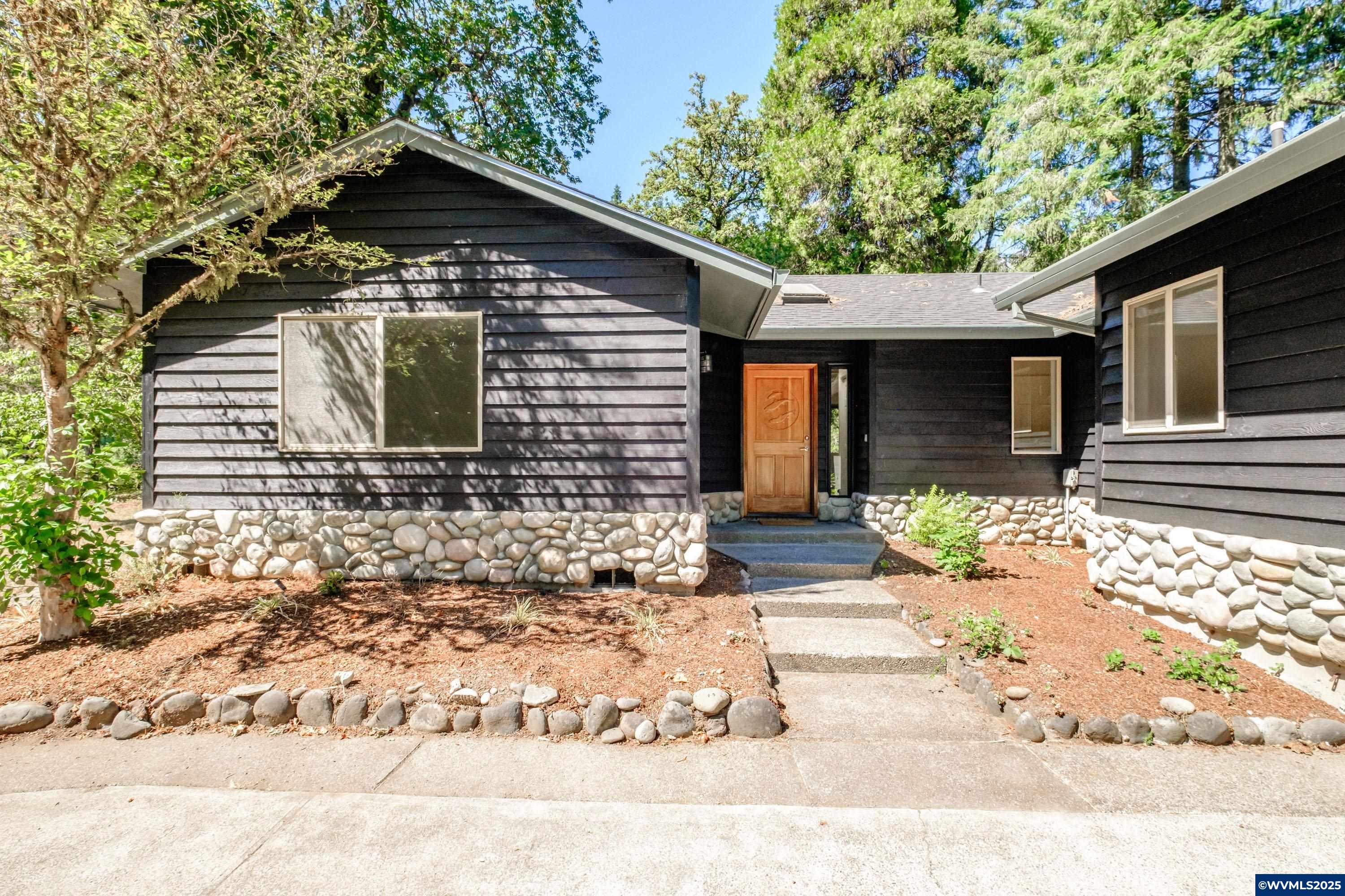 45849 River Loop Lyons, OR 97358 - Photo 16 of 44 Gallery Image 16