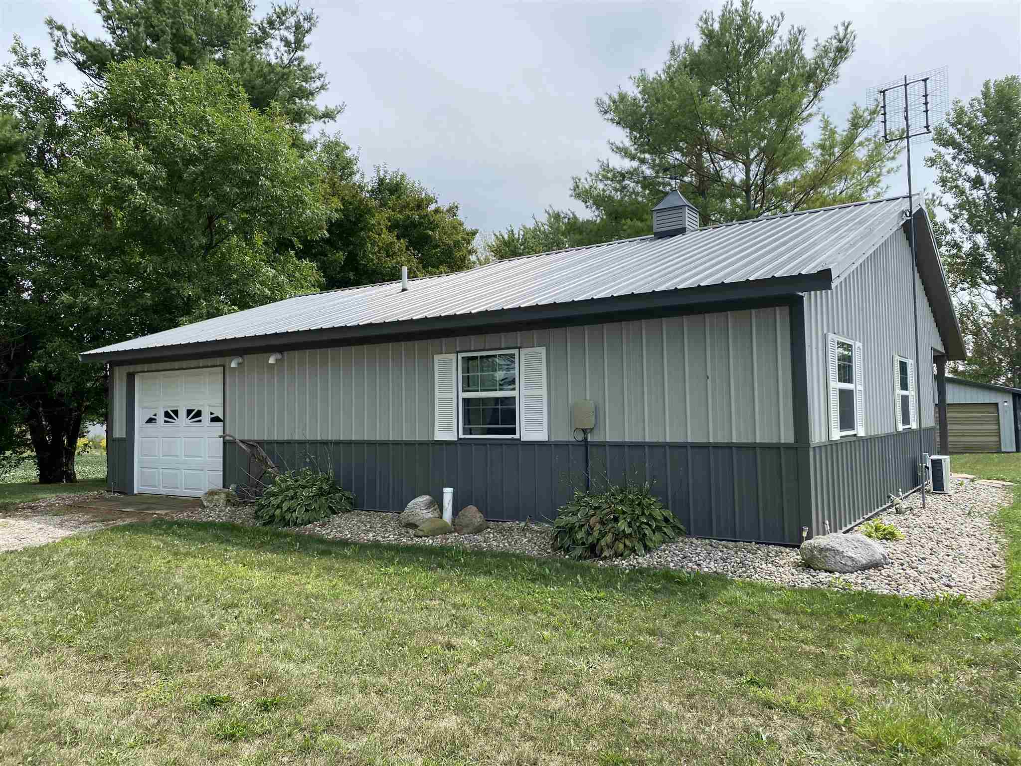 3561 East 400 South Rochester, IN 46975 - Photo 2 of 10
