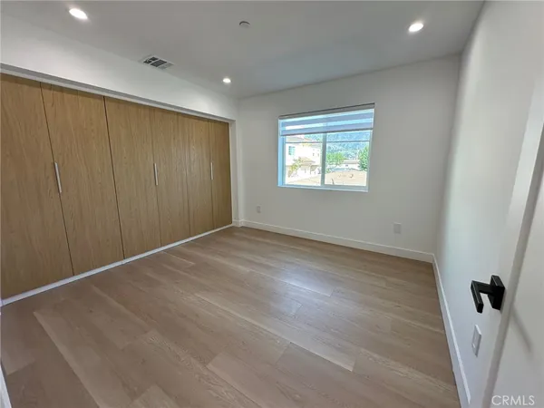 $3,500 | 1952 North Parish Place, Unit 202, Burbank, CA 91504