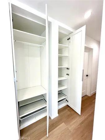 $3,500 | 1952 North Parish Place, Unit 202, Burbank, CA 91504