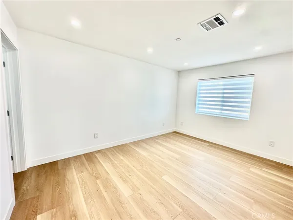 $3,500 | 1952 North Parish Place, Unit 202, Burbank, CA 91504