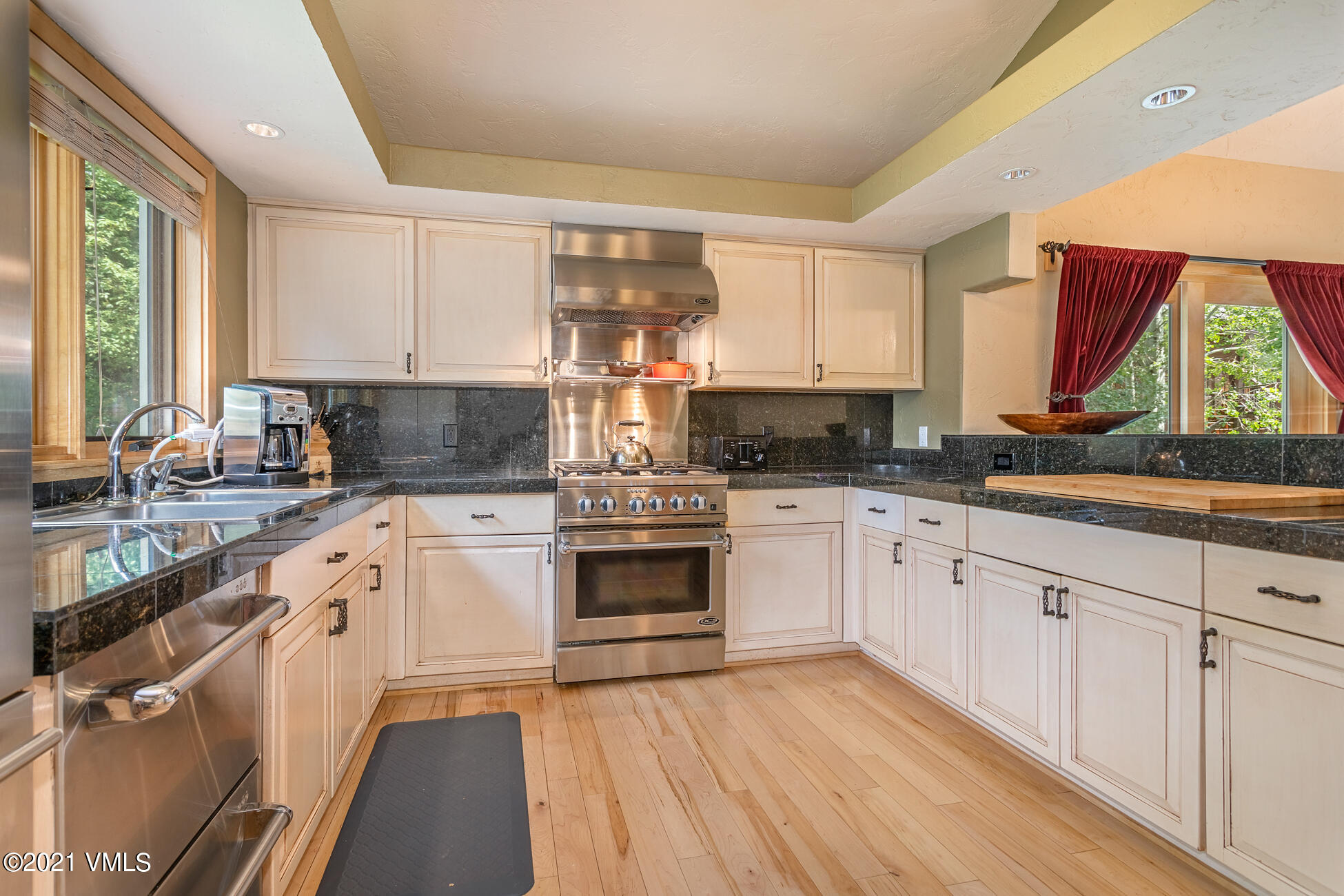 11 Hereford Rd MLS-12