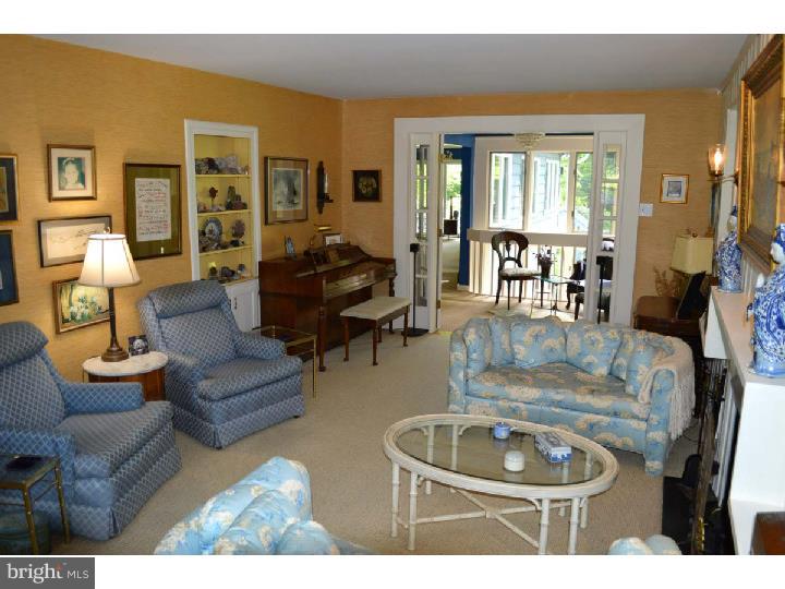 363 Riverview Road Swarthmore, PA 19081 - Photo 3 of 25 Living Room