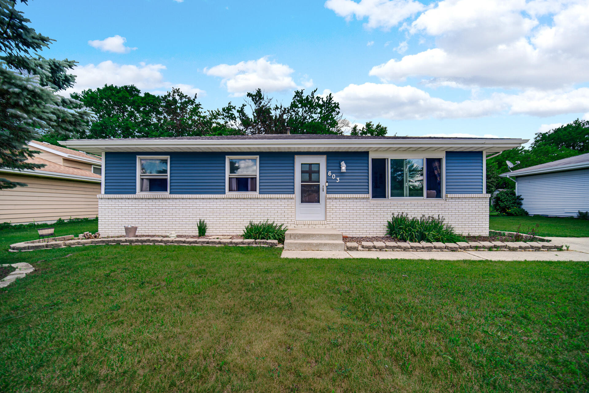 603 Aspen Street Hebron, IN 46341 - Photo 14 of 19 1920x1280