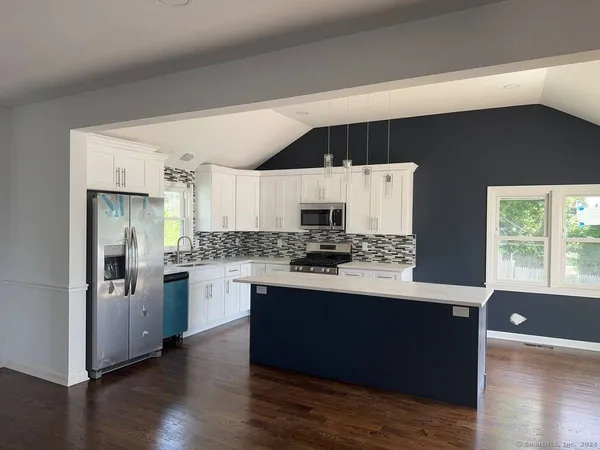 $580,000 | 300 Birmingham Street, Bridgeport, CT 06606