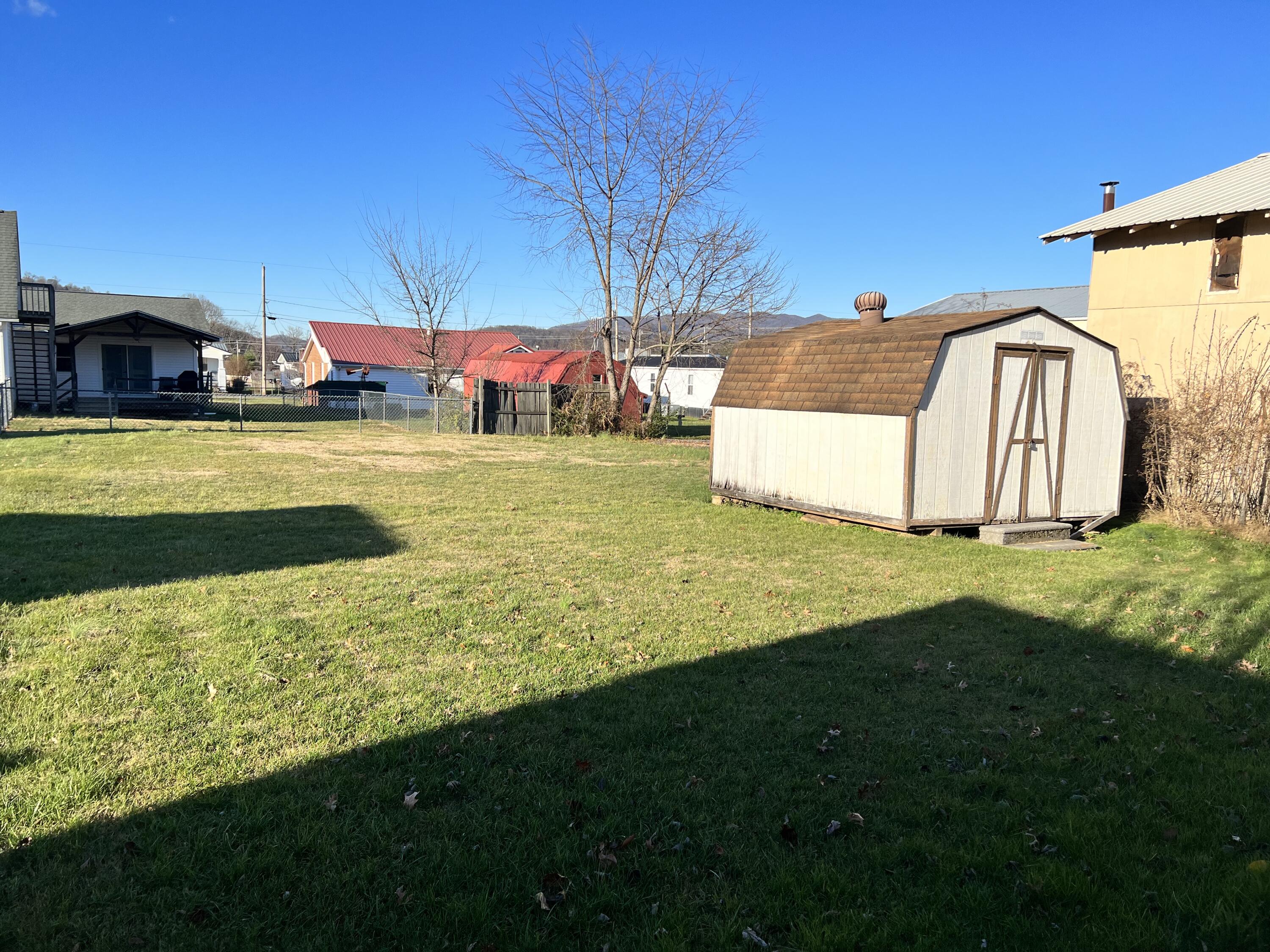 110 Coal Chute Road Elizabethton, TN 37643 - Photo 6 of 20 87F136F3-AE6E-4CA2-A1F7-AA6D48A6B896