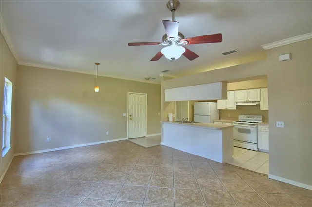 $1,400 | 1102 Eagle Pond Drive, Unit 1102, Winter Haven, FL 33884