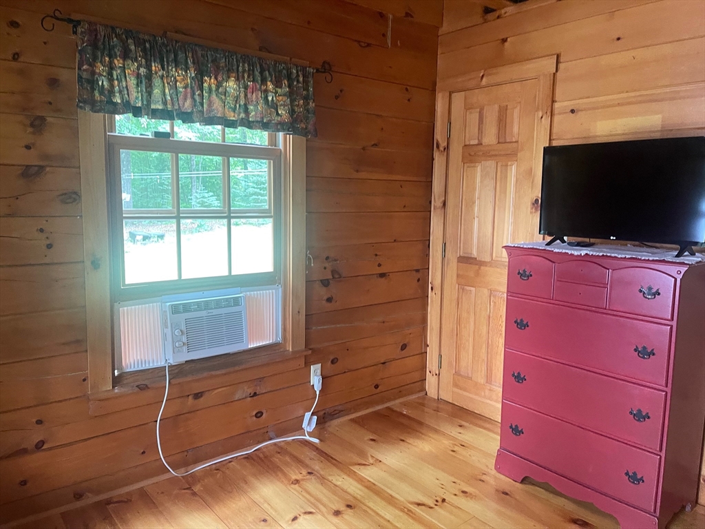 149 Nichewaug Road Petersham, MA 01366 - Photo 14 of 25 Gallery Image 14