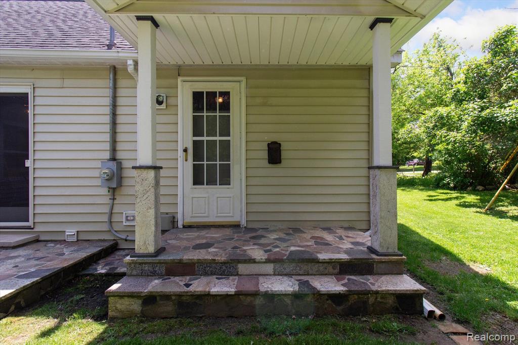 898 Rowland Road Leonard, MI 48367 - Photo 50 of 58