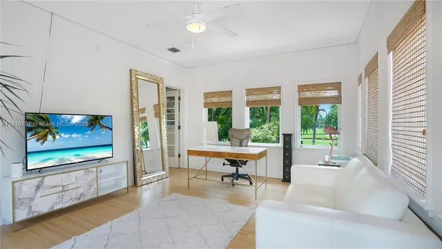 a view of a garage with traffic