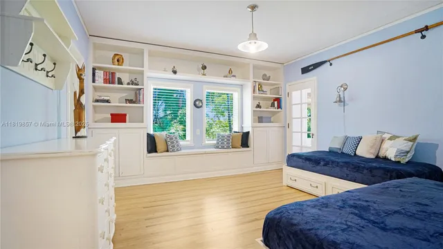 $5,995,000 | 2050 Alton Road, Miami Beach, FL 33140