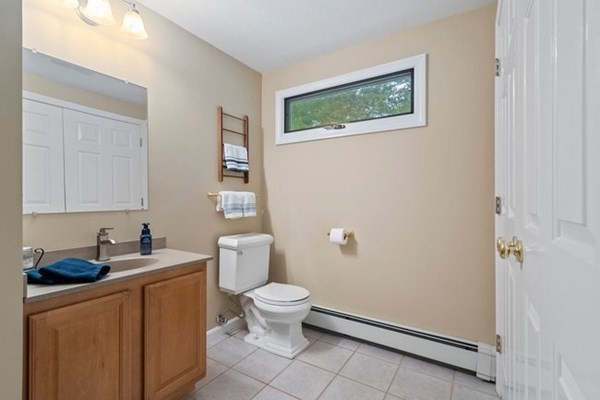 86 Hunter Road Uxbridge, MA 01569 - Photo 21 of 36