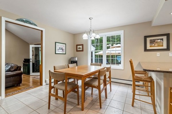 86 Hunter Road Uxbridge, MA 01569 - Photo 6 of 36