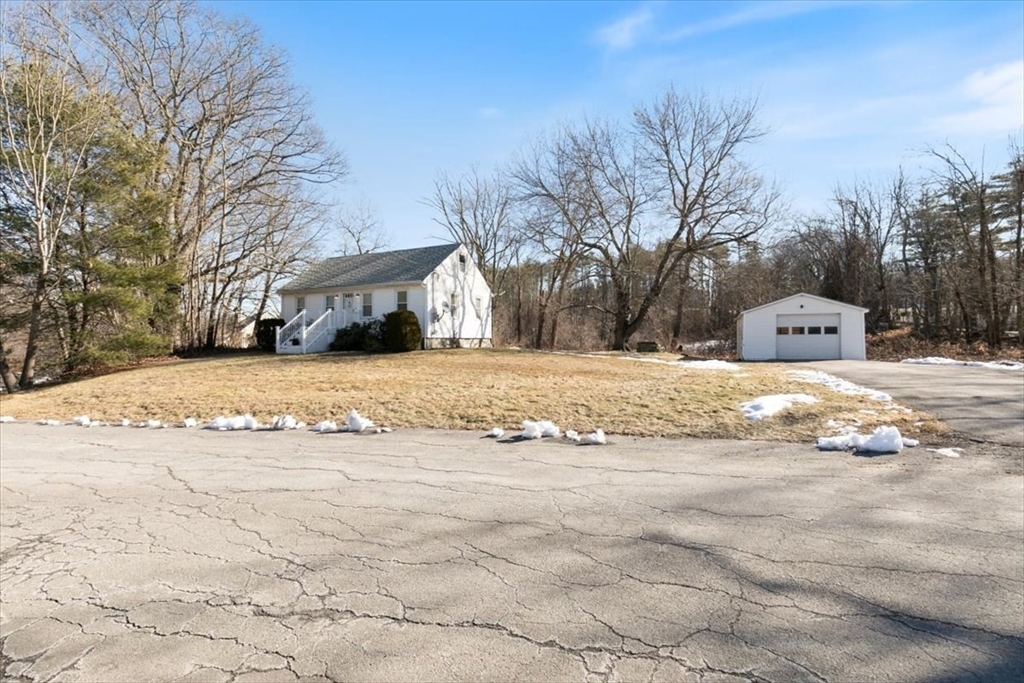 75 Newton Road Plaistow, NH 03865 - Photo 4 of 27 Gallery Image 4