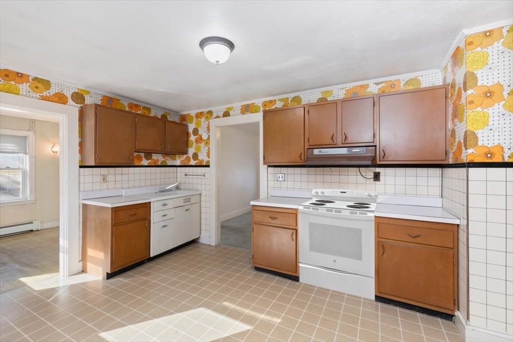 75 Newton Road Plaistow, NH 03865 - Photo 9 of 27 Gallery Image 9