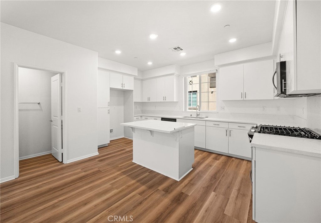 7347 Solstice Place Rancho Cucamonga, CA 91739 - Photo 6 of 18 Gallery Image 6