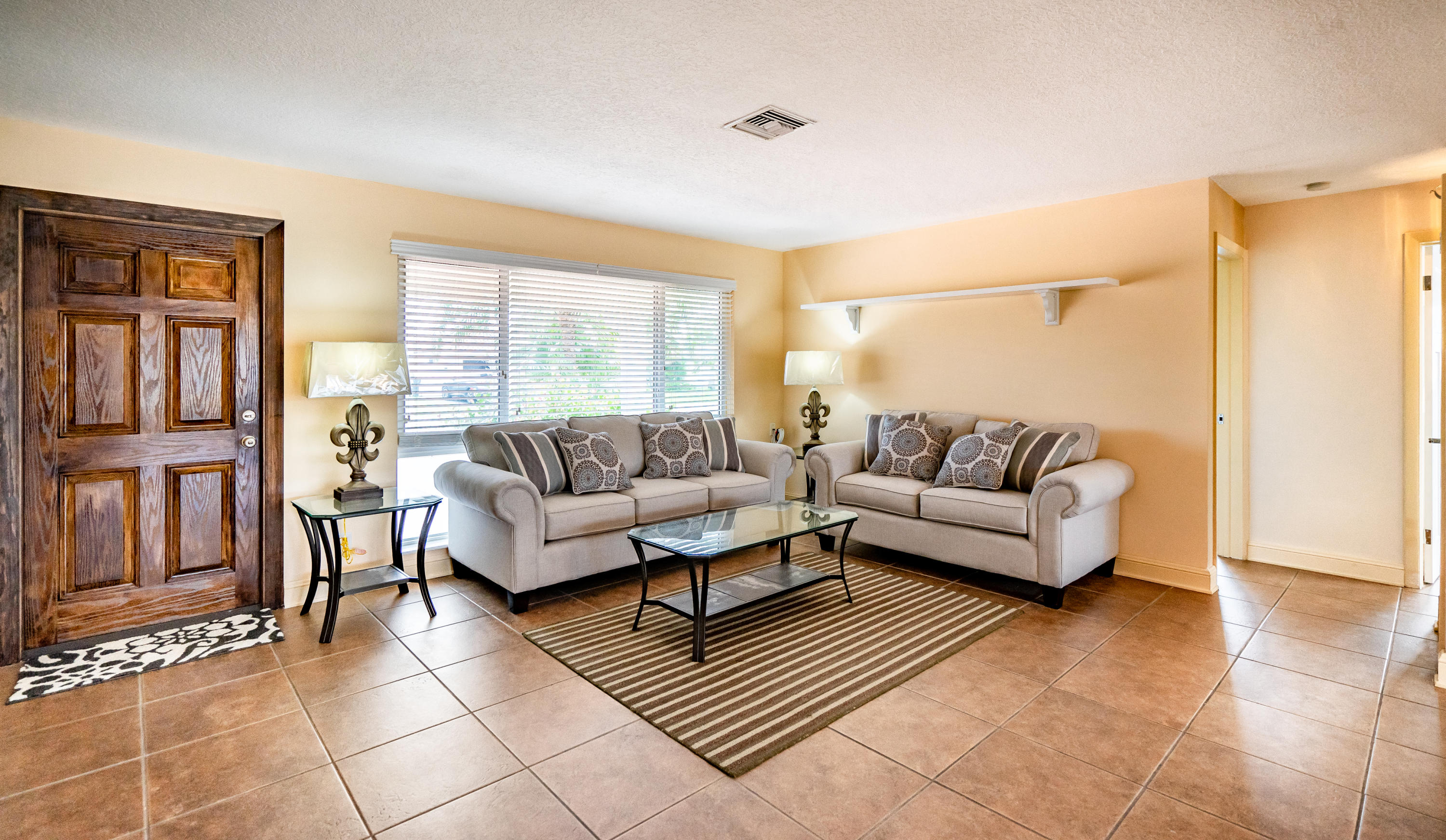 2765 Northeast 4th Drive Boca Raton, FL 33431 - Photo 3 of 22 DSC02234