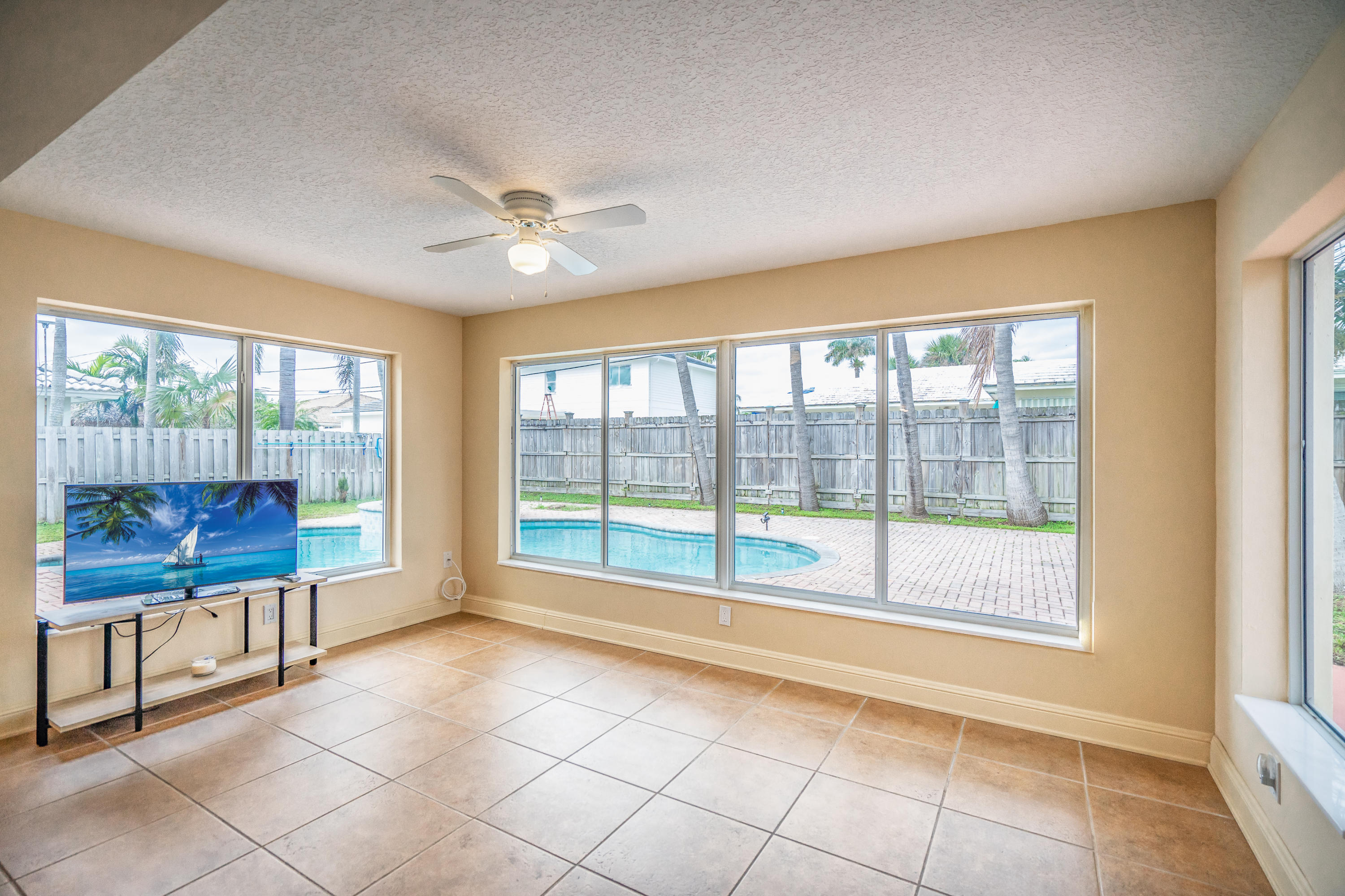 2765 Northeast 4th Drive Boca Raton, FL 33431 - Photo 5 of 22 DSC02230-Edit