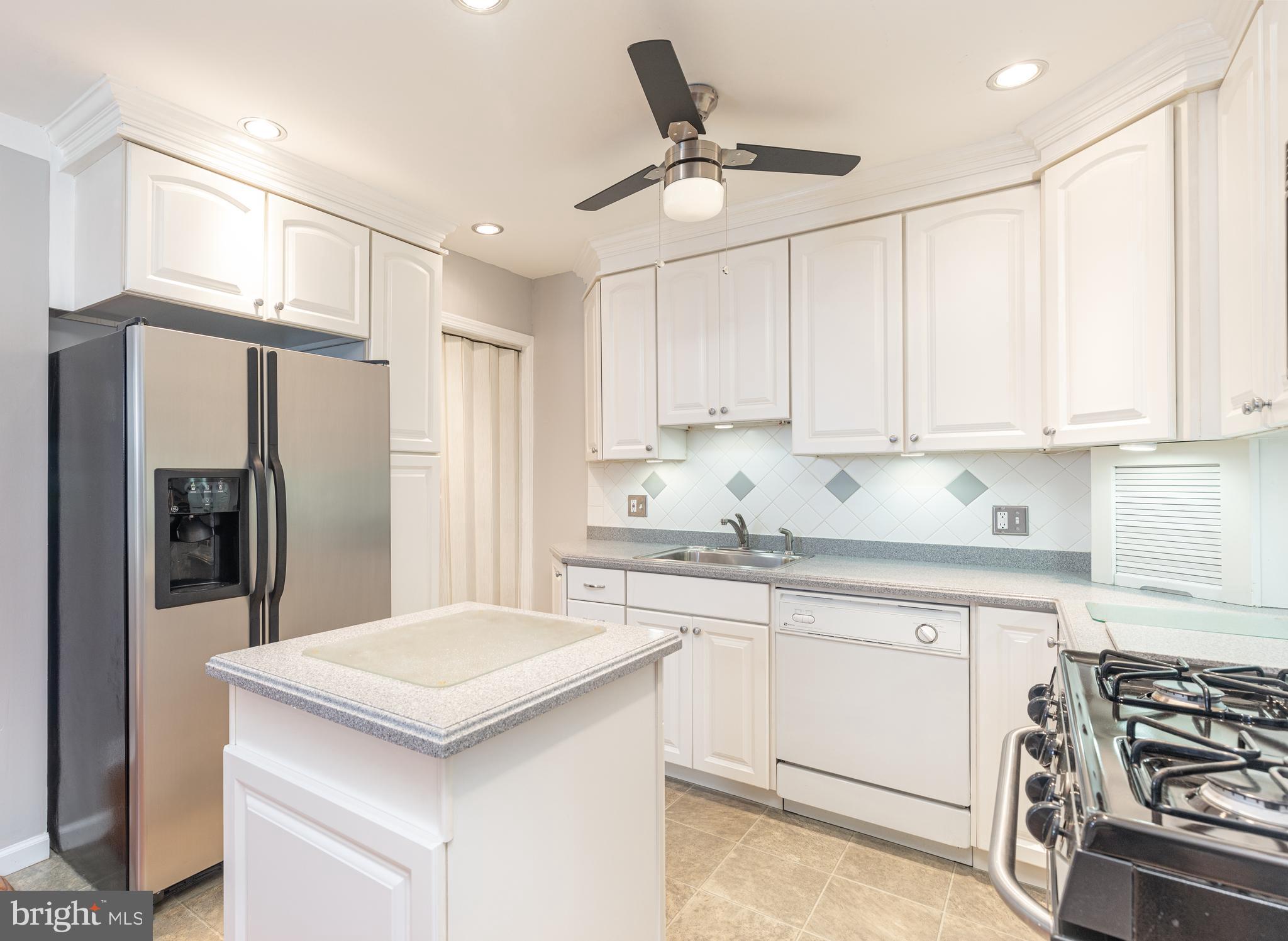 7477 Berkshire Road Baltimore, MD 21224 - Photo 12 of 32 Gallery Image 12