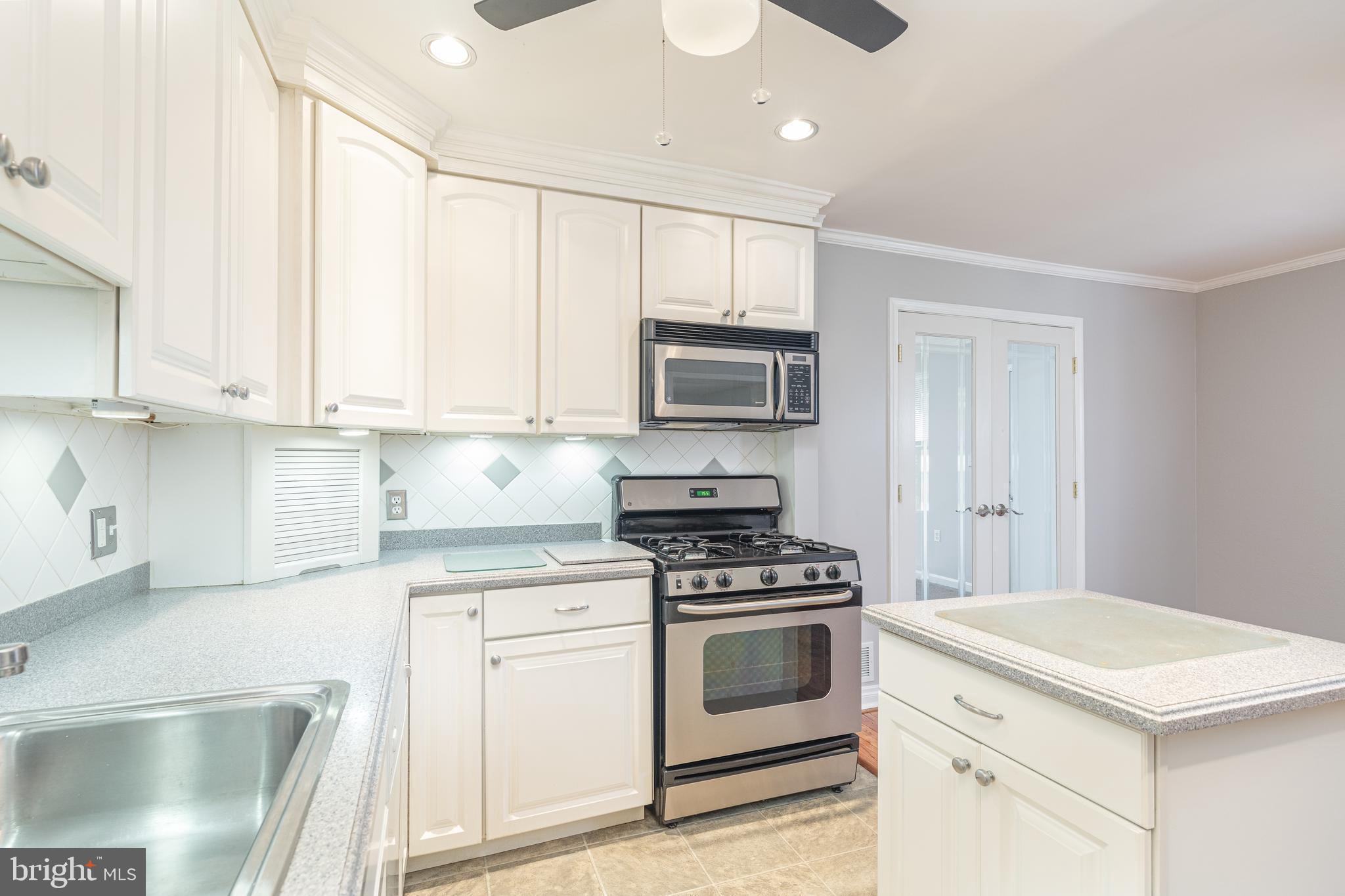 7477 Berkshire Road Baltimore, MD 21224 - Photo 13 of 32 Gallery Image 13